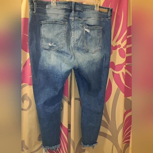 Women's Jeans - Picture 2 of 7